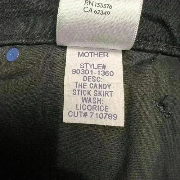 SNACKS! MOTHER candy stick denim maxi skirt in licorice Size 27 - Picture 15 of 15